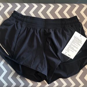 NWT Lululemon Hotty Hot Short 2.5” Black